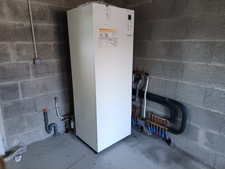 Chauffe-eau posé dans un local technique